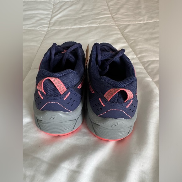 NWT Unisex ASICS Kids Pre Venture Running Shoes SIZE 5 - Picture 5 of 8